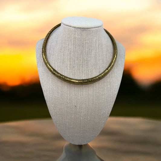 Round Elegant brass necklace choker