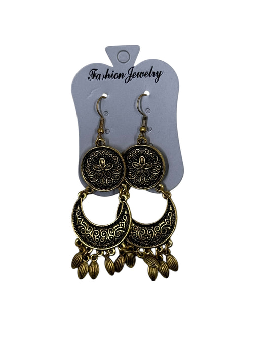 Vintage brass elegant earrings