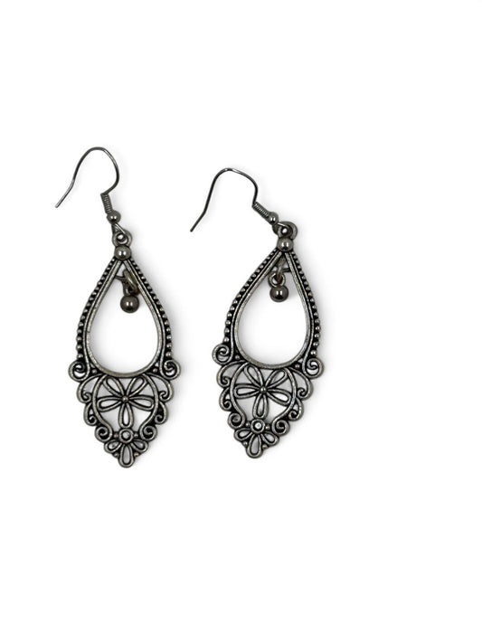 oval shaped earrings